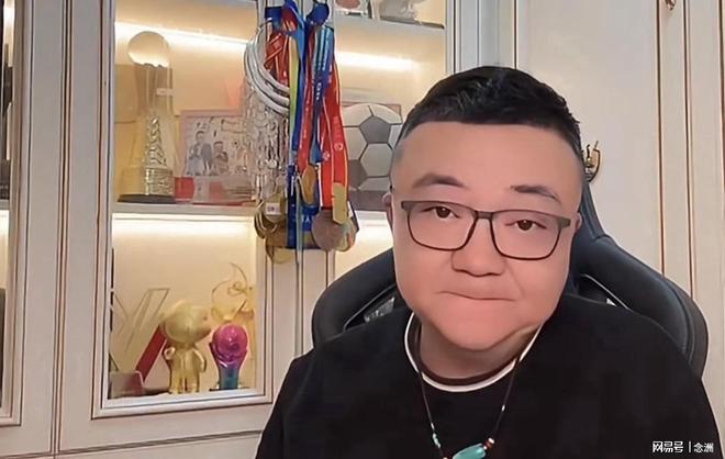 前国脚批董路!董路回怼:没事指摘我们干嘛?有本事自己花几百万办赛